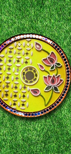 4.9K views · 40 reactions | Lippan art wall hanging DM for orders... Size 12 inch ... All india delivery . . . #art #decor #craft #lippanart #wallhanging #instagramreel #instagood #instadaily #instalike #explore_yourdecor #explorepage #homedecorindia #instagram #bornoninstagram #instaart | art_decorcraft | Facebook