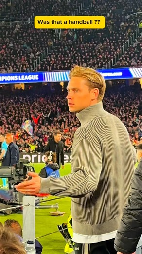 Was that a handball ? Araujo started explaining 😭 #barcelona #atleticomadrid #championsleague #ucl