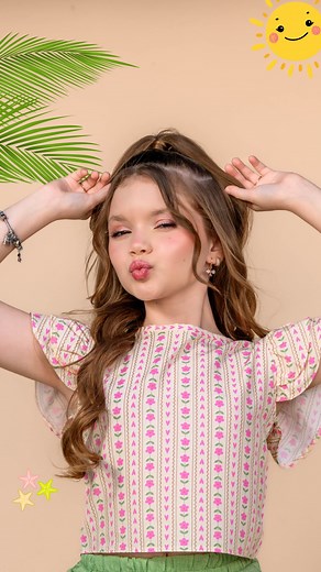 Turma Travessa | Fabricante Infantil Atacado on Instagram: "Desfilando charme e conforto com esse look da nova coleção Summer Charm! Combinando cores suaves e um toque divertido, esse conjuntinho é a escolha certa para os dias quentes! 🍉🌸 📦 Venda exclusiva no atacado para lojistas de moda infantil! 💬 Chama a Turma Travessa no WhatsApp e garanta já! #turmatravessa #modainfantil #modainfantilatacado"