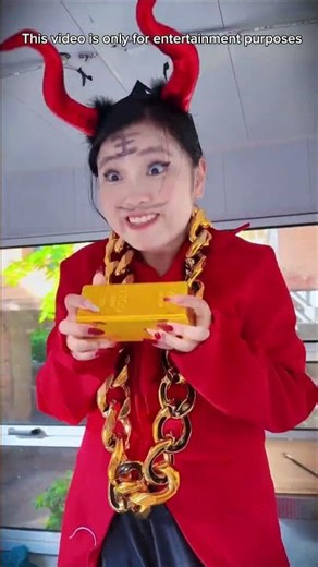 The jesus help me and stop me to become a golden girl 🙄#shortvideo #shorts