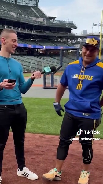 Donovan Solano has legitimately been red hot over the last month, with an .861 OPS. But can he rattle off this Washington state trivia? #fyp #baseball #seattle #mariners #seattlemariners #marinersbaseball #seattlesports #marinersfan #marinersfans #seausrise🔱 #truetotheblue⚾️ #tridentsup #tmobilepark #pacificnorthwest #pnw #washington #trivia #donovansolano #padres #sandiegopadres #reds #cincinnatireds #twins #minnesotatwins #washingtontrivia