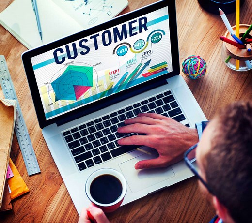 10 Examples Of Going the Extra Mile In Customer Service | Brand24