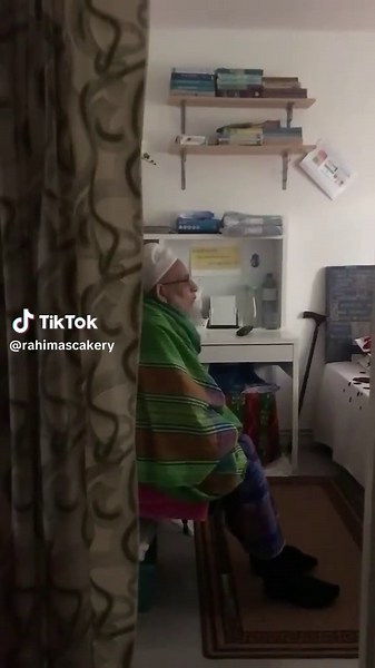 One of my dads favourite time of year was hajj. He’s been umrah/hajj countless times so no matter how much memory he lost, he loved reciting the talbiyah out loud. The house used to echo with his voice..which I miss hearing especially now during hajj season. May his grave be illuminated with Quran, salah and all the other good deeds he did whilst he was alive and he be granted Jannatul Ferdous. Please keep him in your duas on this blessed day and my mum too. #hajj #islamtok #quran #father #janna