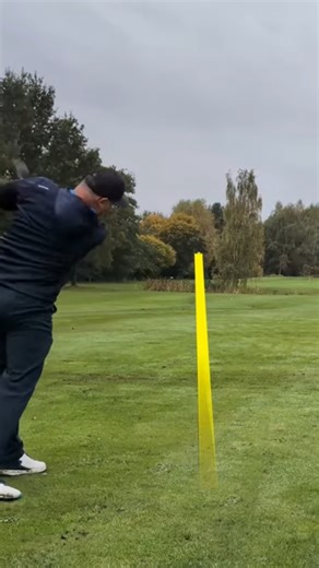 Gut 150 Meter Ina Grün mit frontalen Wasser. #kursvlog #heidegolfer #heidegolfervsgolf #coursevlog