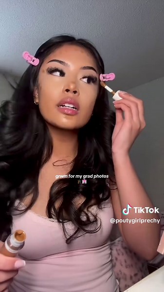 GRWM for Graduation Photos: Makeup and Styling Tips