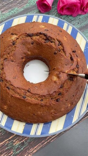 Banana chocolate chip cake #cake #bananacake