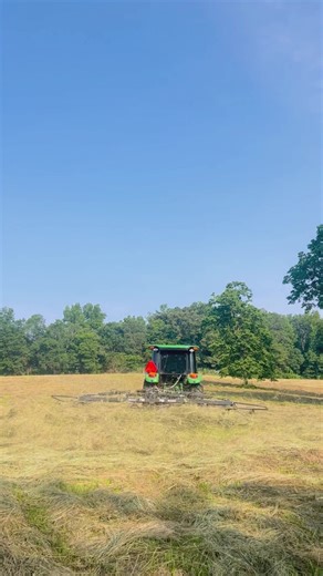 Turn windrows into dry rows—fast. Hook up, drop the rotors, and let it eat. IronCraft Pull-Type Tedder: no fuss, no downtime, just dry hay on your terms. #IronCraftUSA #Harvest #HaySeason #BuiltTough #HayEquipment