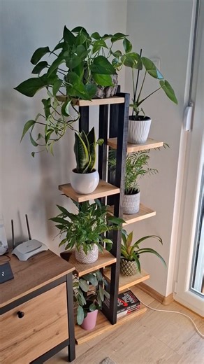 DIY Plant Shelf easy to build