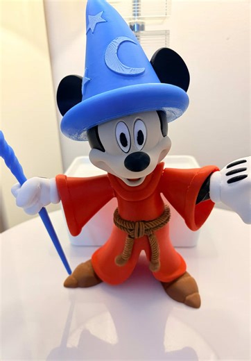 #creatorsearchinsights ✨ Bringing a little magic to life! 🪄 3D printed this wizard-inspired icon and I’m OBSESSED 😍 Dream it. Design it. Print it. 💫 🖨️ #3D #mickeymouse #3dprint #disney