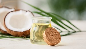 What Is MCT Oil? (  6 Healthy Benefits of MCT Oil)