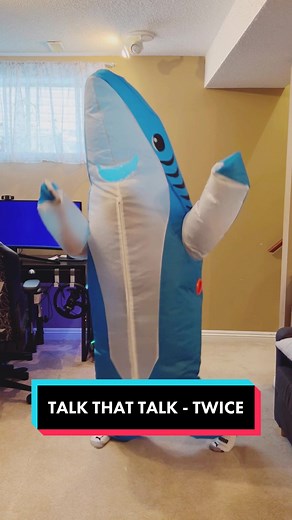 About time I did this song 😅 Behind on learning dances but always time for @twice_tiktok_official 🥳 #TalkThatTalk #TalkThatTalkChallenge #Twice #트와이스 #kpop