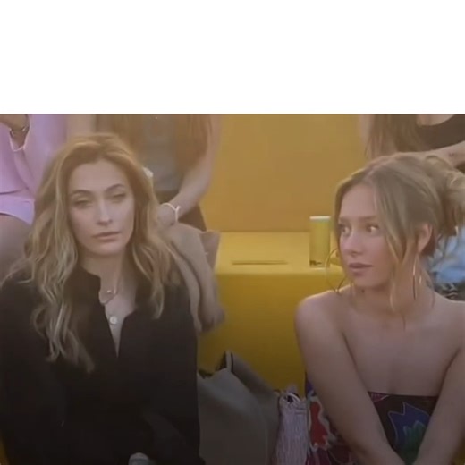 3.4M views · 10K reactions | "Michael Jackson's daughter ignored Ester Expósito throughout the fashion show, but this attitude hides a drama that nobody knows about the King of Pop's daughter: her father marked and ruined her life forever. | Icons + | Facebook