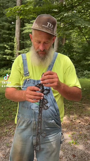 Untangle a saw chain. | Timberkutterpatriot