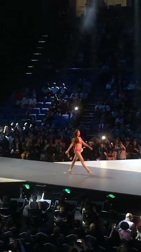 Catriona gray swimsuit competition preliminary miss universe 2018
