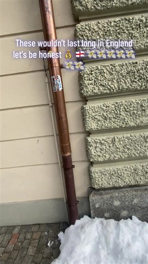 Copper thief’s wet dream 🥰 👮‍♂️ 💸💸💸💸 #copper #metal #architect #view amazing architecture and the copper gutters and down pipes top it right off 🫡🫡🫡👍👍👍🥶 very smart