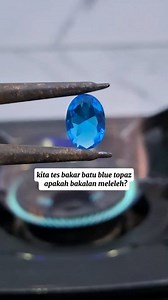 1.2M views · 4.1K reactions | Tes ke aslian batu mulia blue topaz #akik #batumulia #mineral #crystal | Nasrin zaky stone | Facebook