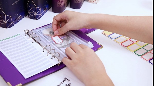 A6 Budget Binder, Budget Binder with Zipper Envelopes, Budget Planner with Cash Envelopes for budgeting, Premium PU Leather Money Organizer for Cash Bill Storage