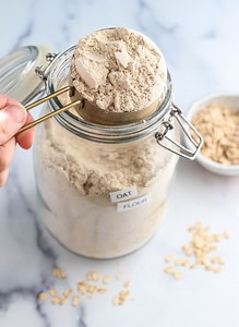 How to Make Oat Flour