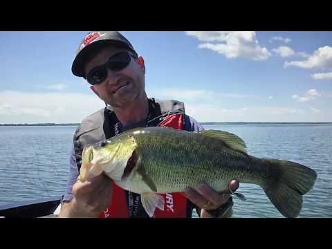 Lake Simcoe Bass Fishing | Fish'n Canada