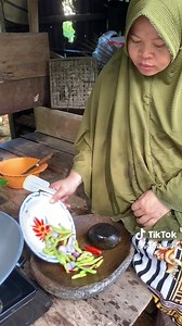 Tumis Pepaya Jepang Pedas dengan Sarden