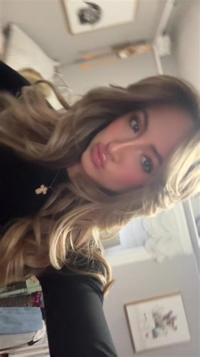 emma (@emmaa_morrow)’s videos with Clumsy - Instrumental - Fergie