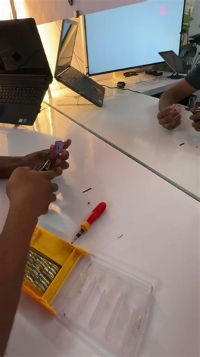 ✏️ DIY Pro Sharpener Hack! | How to Sharp Pencils Professionally 😎