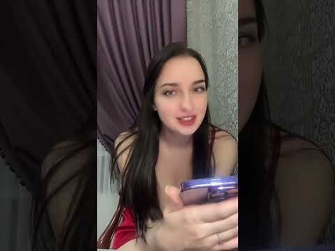 Awenlis live tik tok in a red nightshirt