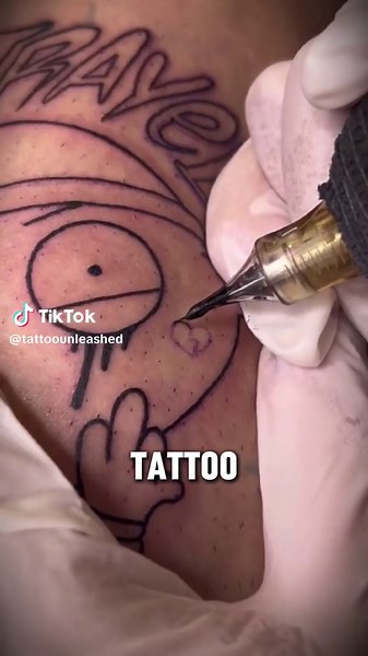 Tattoo Tips for Beginners: Perfecting Line Work Techniques