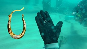 Metal Detecting Ocean Floor - Found Gold & Diamonds!