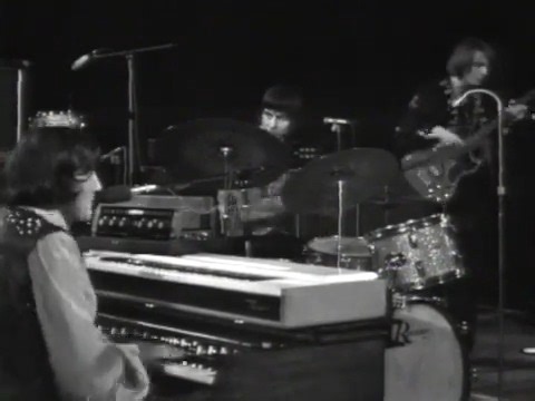 Brian Auger & The Trinity performing 'Black Cat' with the Molly Malloy Dancers (1969) | Mods Mayday