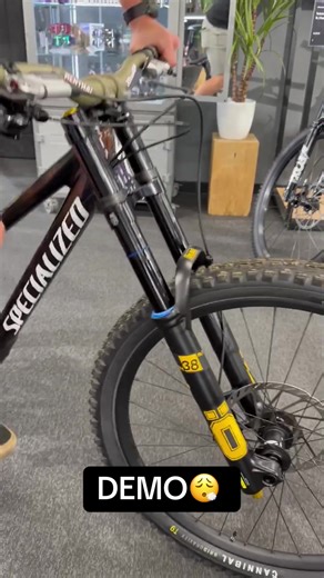 Exciting Mountain Bike Demo Race Highlights