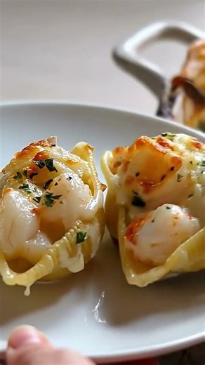 Creamy Seafood Stuffed Shells with Scallops and ShrimpA gentle richness unfolds as tender pasta