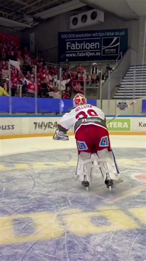 Jakob Hellsten med kullerbytta (Modo Hockey mot BIK Karlskoga Hockeyallsvenskan i Sverige) (#Shorts)