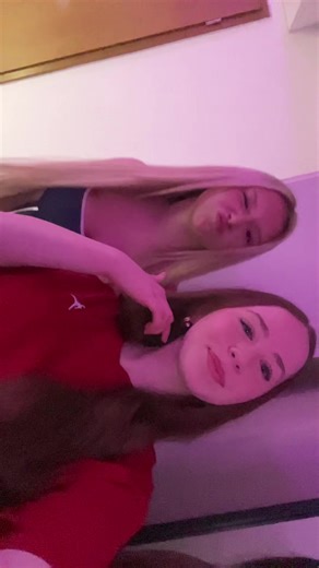 Best Friends Lip Sync Fun: A Look Good Challenge