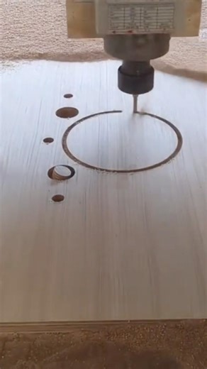 Numerical control cutting machine #Woodworkingcutting #cncrouter #cutter #cncmachine #cute