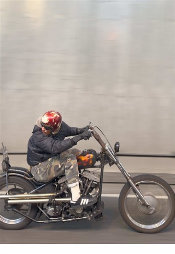 年始1発目の動画、自分じゃないけど、かっこいいから見てほしい #chopper #harlydavidson #ハーレーダビットソン #shovel #アメリカンバイク