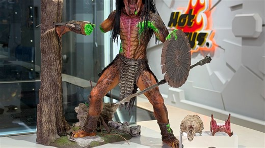 HOTTOYS 《铁血战士：猎物》 TMS173 狂暴铁血战士 (战损版) 实物样品展示