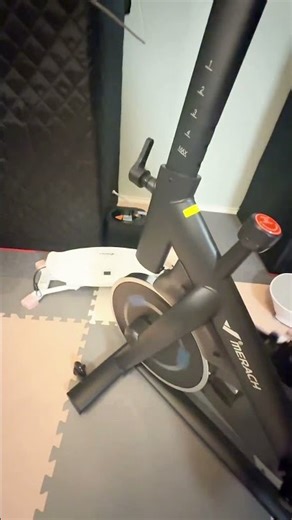 When your bike comes with scenery and a coach, workouts hit different 🚴‍♀️✨ This built-in app turns