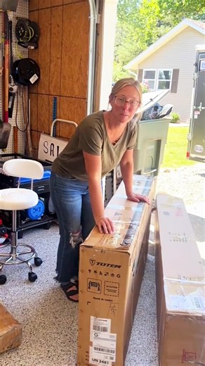 Part 1 of the undelivered freight! Wowza! This pallet was amazing! This pallet was $699 from pallet liquidation depot! Part two will be posted soon! #coach #mysteryboxes #electricbike #freight #golfclubs #undeliveredpackages #b~ | Stephanie Ruiz