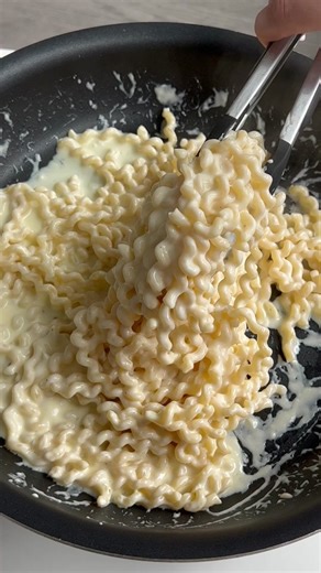 Delicious Fusilli Lunghi Alfredo Pasta Recipe