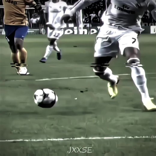 Ya arreglen capcut, que difícil editar en motion ninja 🫩,último video como jrra 🫠||rate this 🔥 - - - #editor #style #cristiano #manunited #jxxse ib:@𝒟'🦅