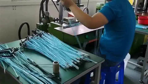 Mini SAS Cable 36P SFF-8087に4 × SATA CableとLED光パワー