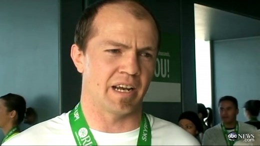 Man Climbs Chicago Skyscraper With Bionic Leg