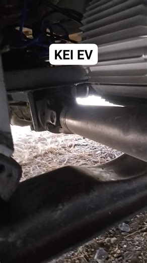 Main convertion kit include. 1. PMSM motor 13kw , 96v, 7,500rpm , 85nm and IP67 2. Fardriver controller 961000B with encoder sensing. 3. NMC BatteryLithium pack 117.6 and 115A #EV, #SolarEnergy, #BatteryLithium, #KeiEV, #KeiCar, #SuzukiDC51T, #รถไฟฟ้าดัดแปลง, #รถกระป้อ | Narongrat Noisuvan