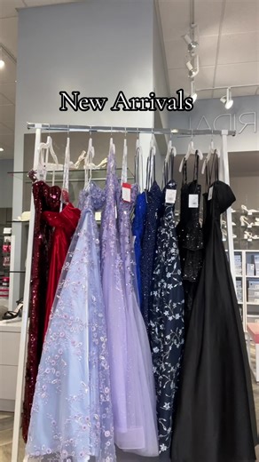 tik tok dream team is finally together @Davids Bridal Shop #davidsbridal #prom #promshopping