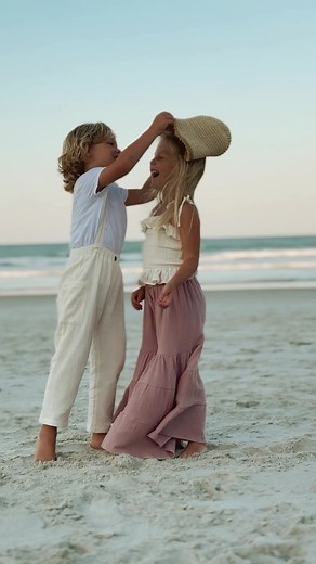 The sweetest giggles #twinsoftiktok #twins #photography #beach #beachphotography #moments #siblinggoals #siblinglove #goals