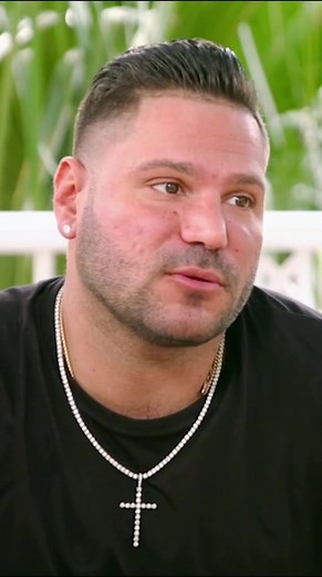 Nicole sat down with Ron one-on-one to see how he's really feeling about coming back and seeing Sam 👀💬 #jsfamilyvacation #jerseyshore #snooki #ronniemagro #sammisweetheart