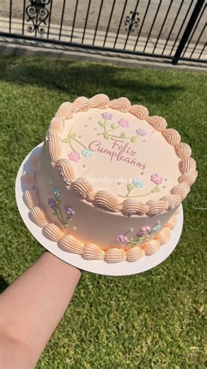 Creative Floral Birthday Cake Decoration Ideas