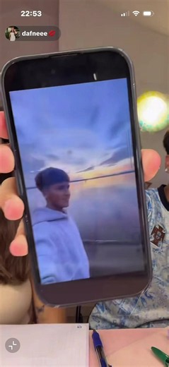 Unai y Ari: El Video Viral de la Pareja con Lady Abril y Artamoda