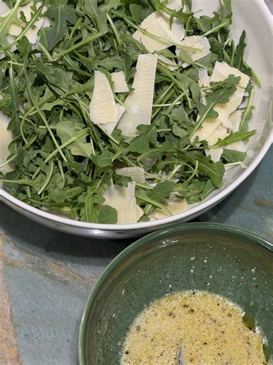 A very simple arugula ‘salad’ that I make to put on top of chicken cutlets, you can also do this with veal or just regular grilled chicken breast. This also helps aid in digestion better. #arugalasalad #dinnerideas #digestiontips